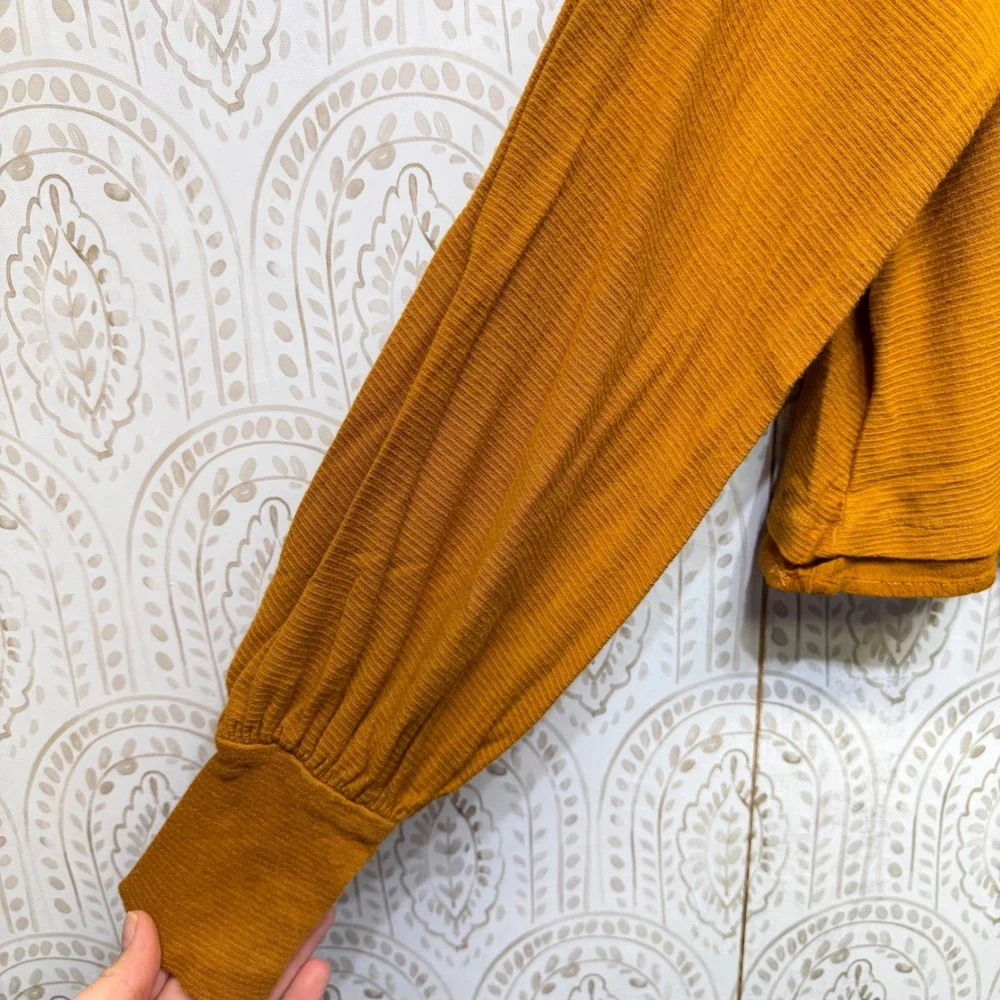 Free People Top Women Small‎ Mustard Yellow Puff Sleeve Pleated Back Ribbed